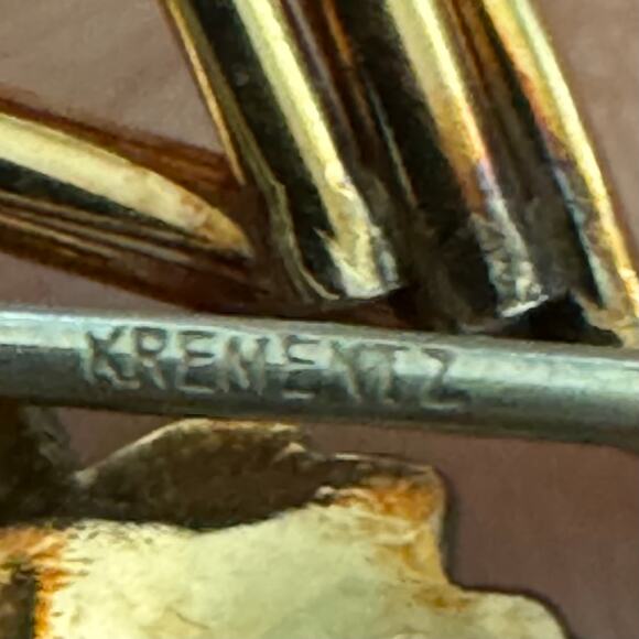 Vintage KREMENTZ 60s Amethyst Grape Brooch Pin - Picture 6 of 6